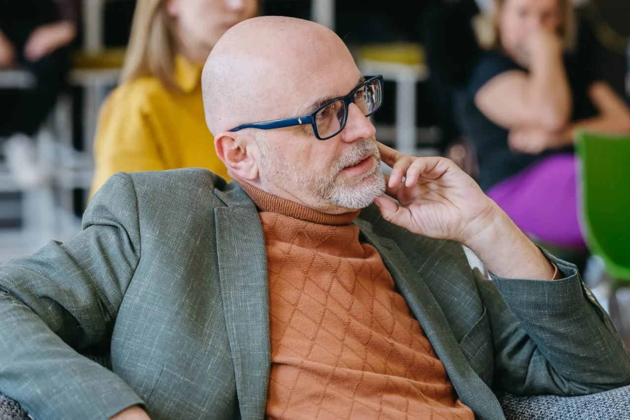 An attendee listening during the Startup Connect discussion session